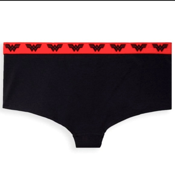 ♥️NWT VINTAGE TORRID WONDER WOMAN PANTY- HIGH RISE - BOYSHORT - PLUS SIZE - Picture 2 of 10